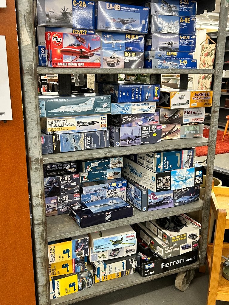 Partij verzameling modelvliegtuigen helikopters straaljager, 1:72 tot 1:144, Revell, Zo goed als nieuw, Tamiya