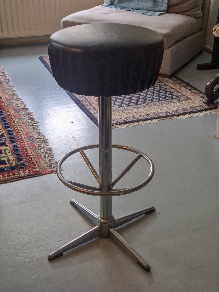 Vintage barkruk jaren 70, chroom & zwart skai, retro design