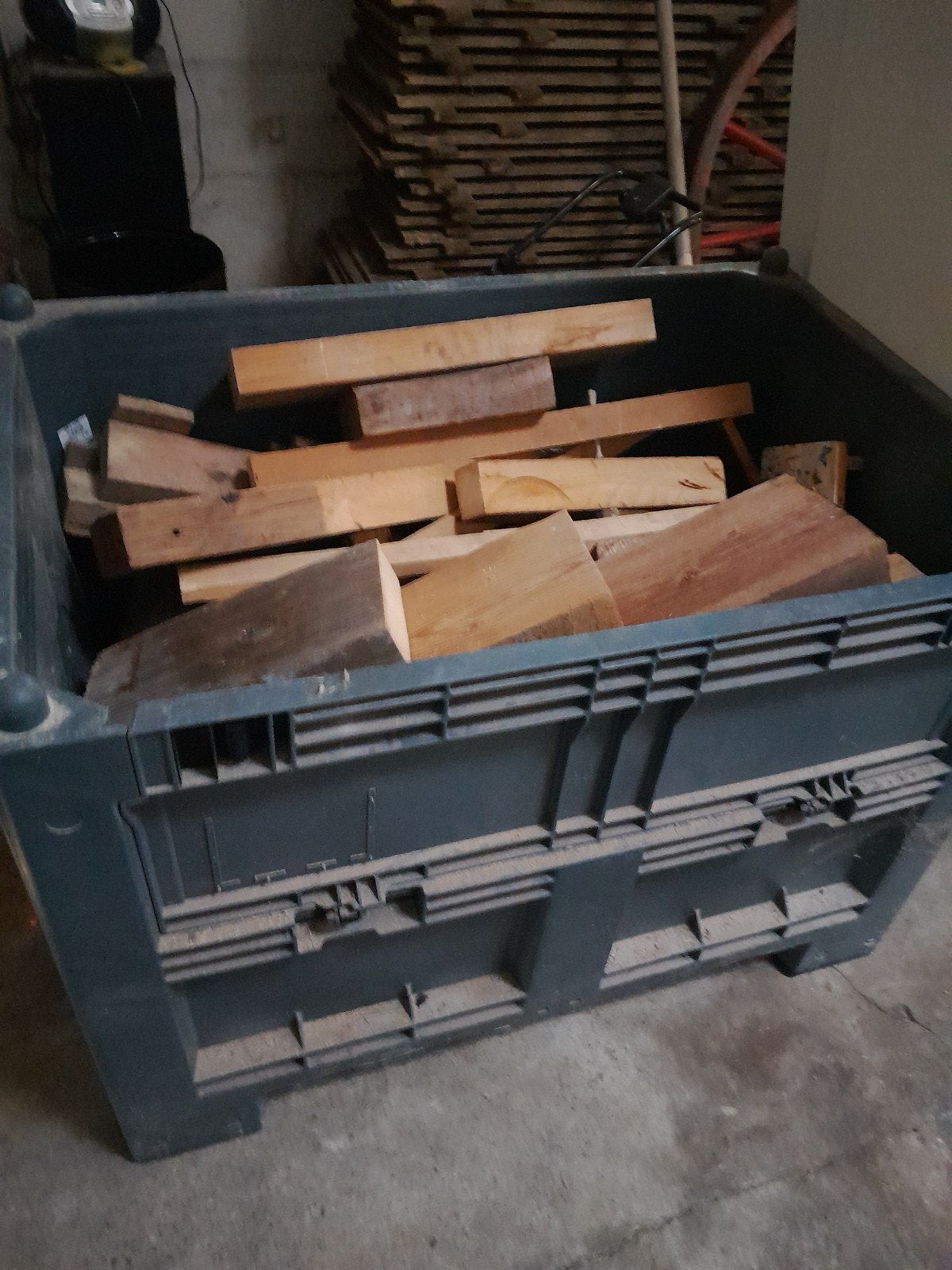Gratis!! Openhaardhout,knutselmaterialen,knutsel,stookhout, Doe-het-zelf en Verbouw, Hout en Planken, Ophalen, Gebruikt, Overige typen