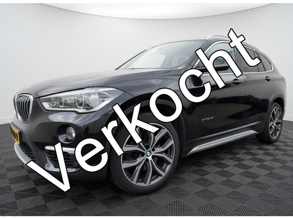 BMW X1 xDrive20i 192pk High Executive, Camera | Trekhaak | X, Auto's, BMW, 1998 cc, Gebruikt, Euro 6, 2000 kg