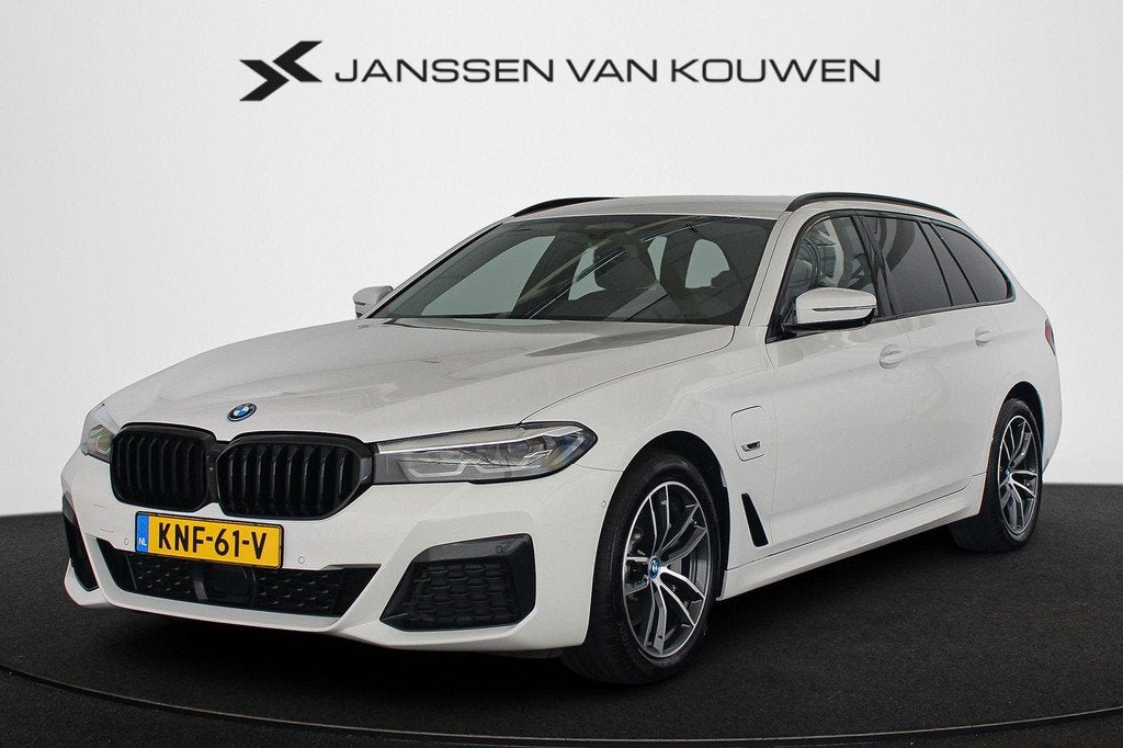 BMW 5-serie Touring 530e M Sport Trekhaak Adaptieve Cruise C