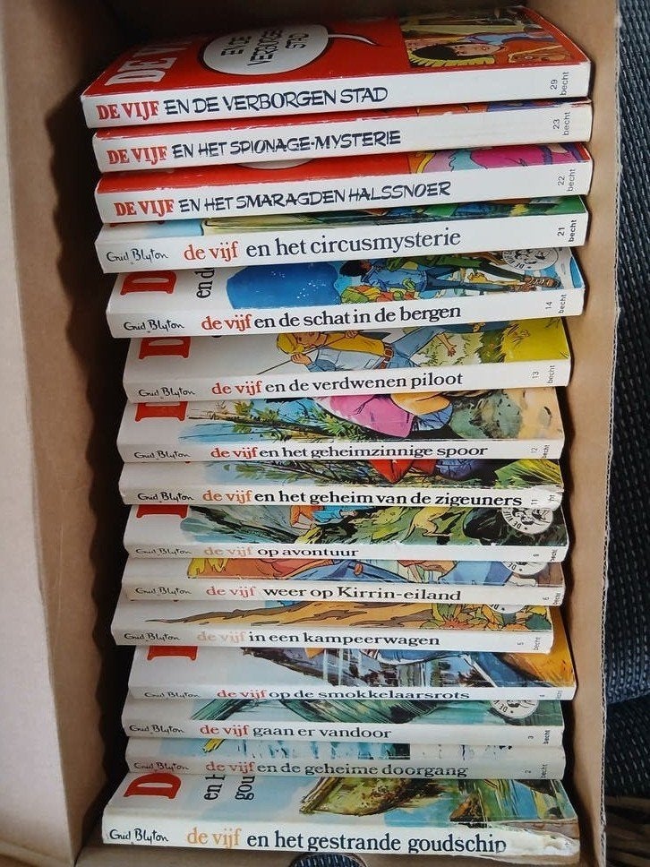 De Vijf boeken - Enid Blyton (diverse titels) 15x, Ophalen of Verzenden, Gelezen, Enid Blyton, Fictie algemeen