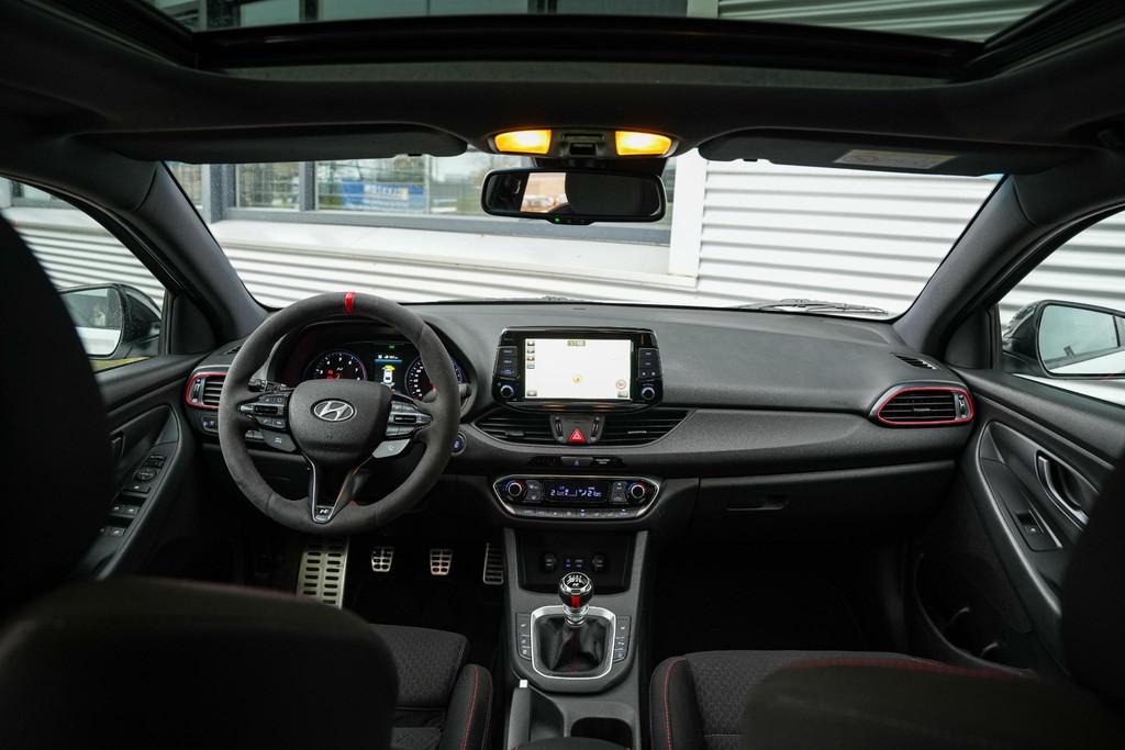 Hyundai i30 Fastback 2.0 T-GDI N1 Panodak Pops And Bangs Nav, Auto's, Hyundai, 1998 cc, Stof, Euro 6, 4 cilinders