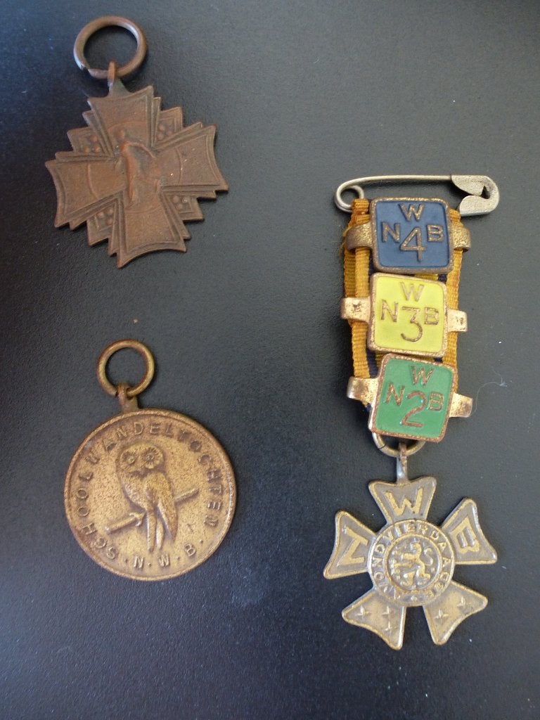 Drie oude wandelmedailles, Postzegels en Munten, Penningen en Medailles, Verzenden, Overige materialen, Nederland