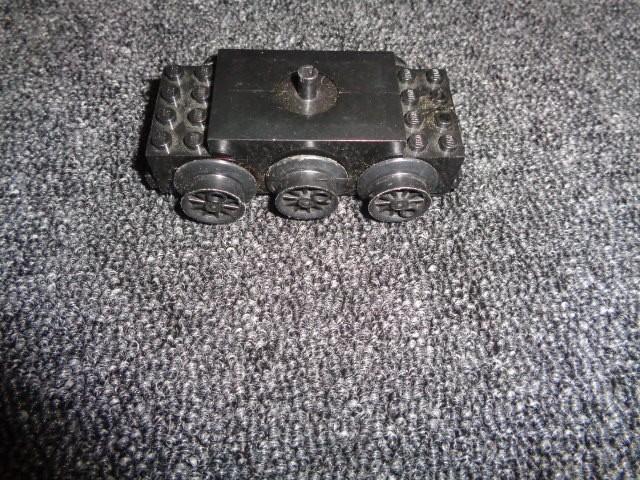 Partij Z411=Lego 12v motor Defect/bodem zit los