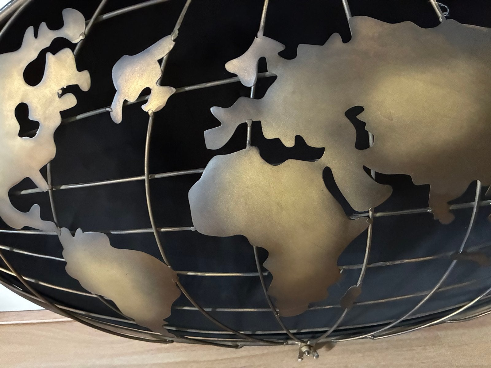 Metalen Aardbol Wanddecoratie - Uniek Design, Ophalen, Gebruikt