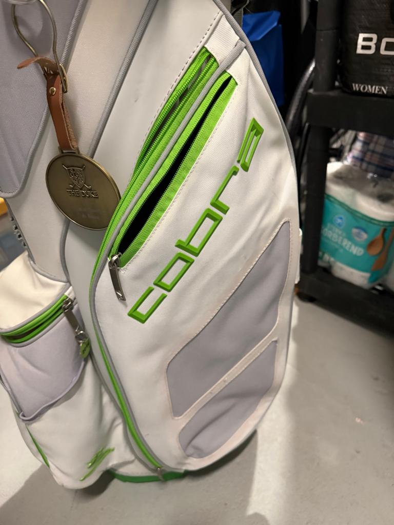 Dames Golfset Ping + Mizuno met Cobra golftas, Sport en Fitness, Golf, Ophalen, Zo goed als nieuw, Set, Mizuno
