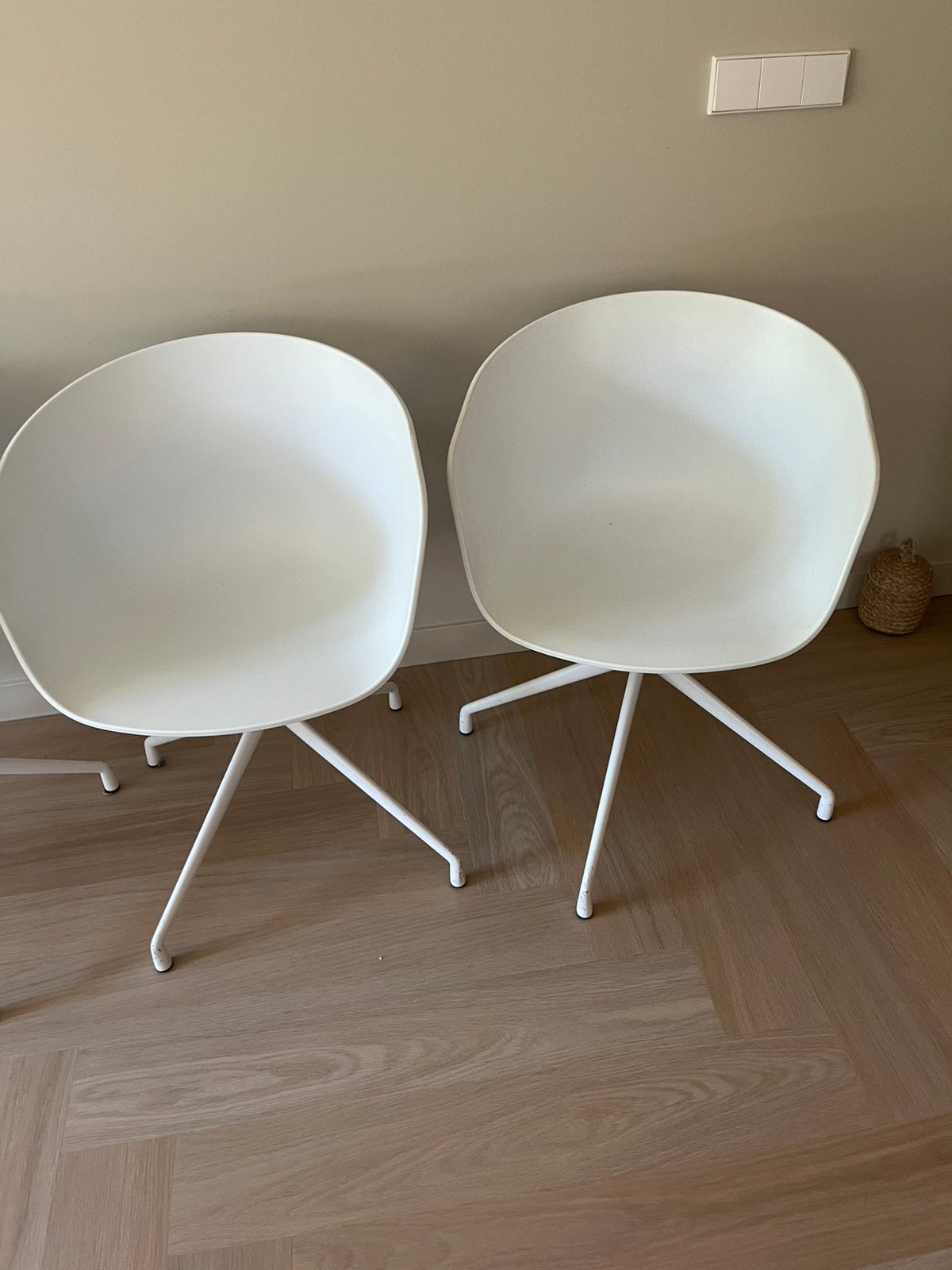 Hay About a Chair 20 stoel wit onderstel White, Ophalen, Twee, Wit, Zo goed als nieuw