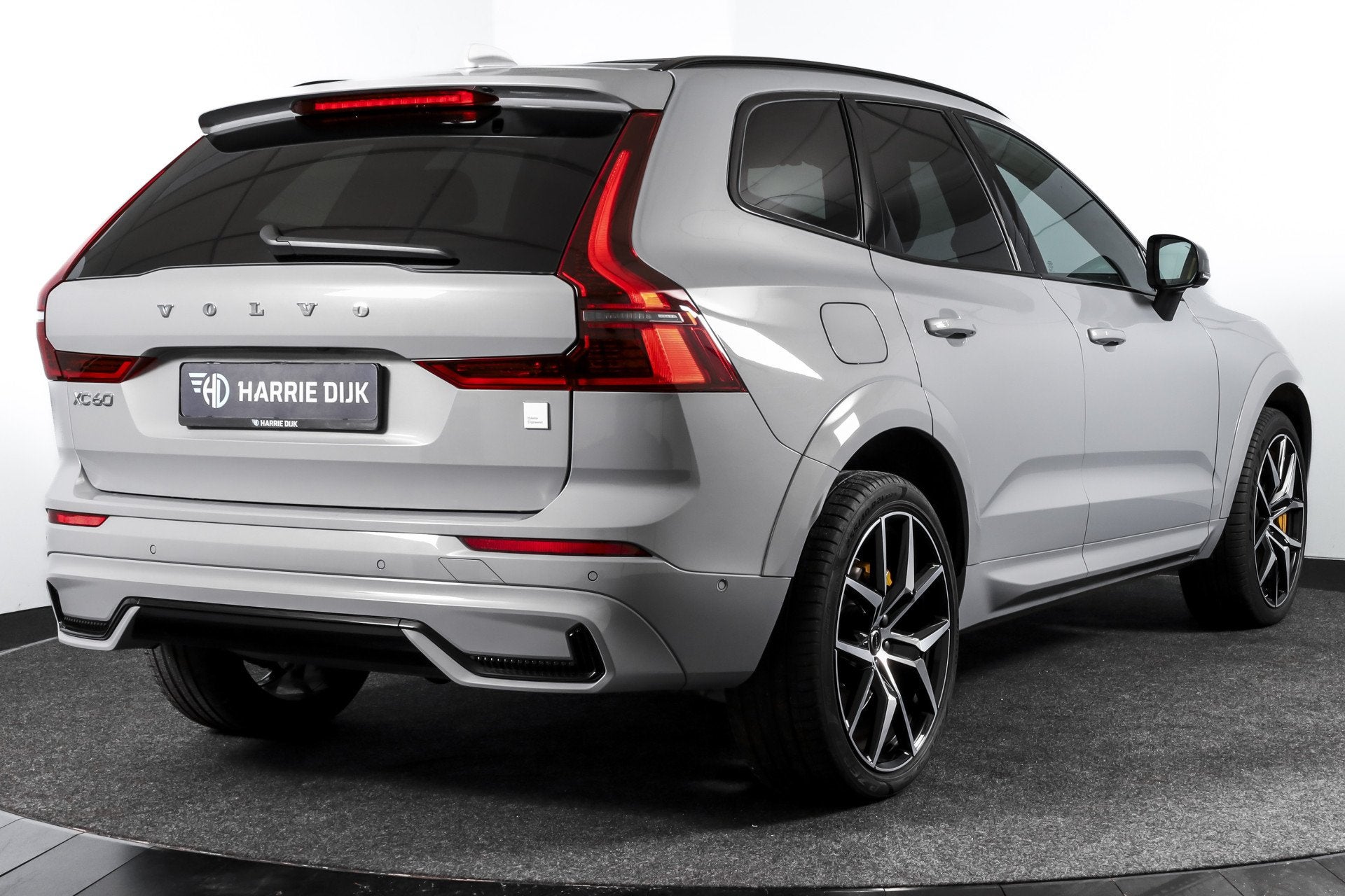 Volvo XC60 T8 Plug-in-hybrid AWD Polestar Engineered - Facel, Automaat, 12 maanden, Gebruikt, Euro 6