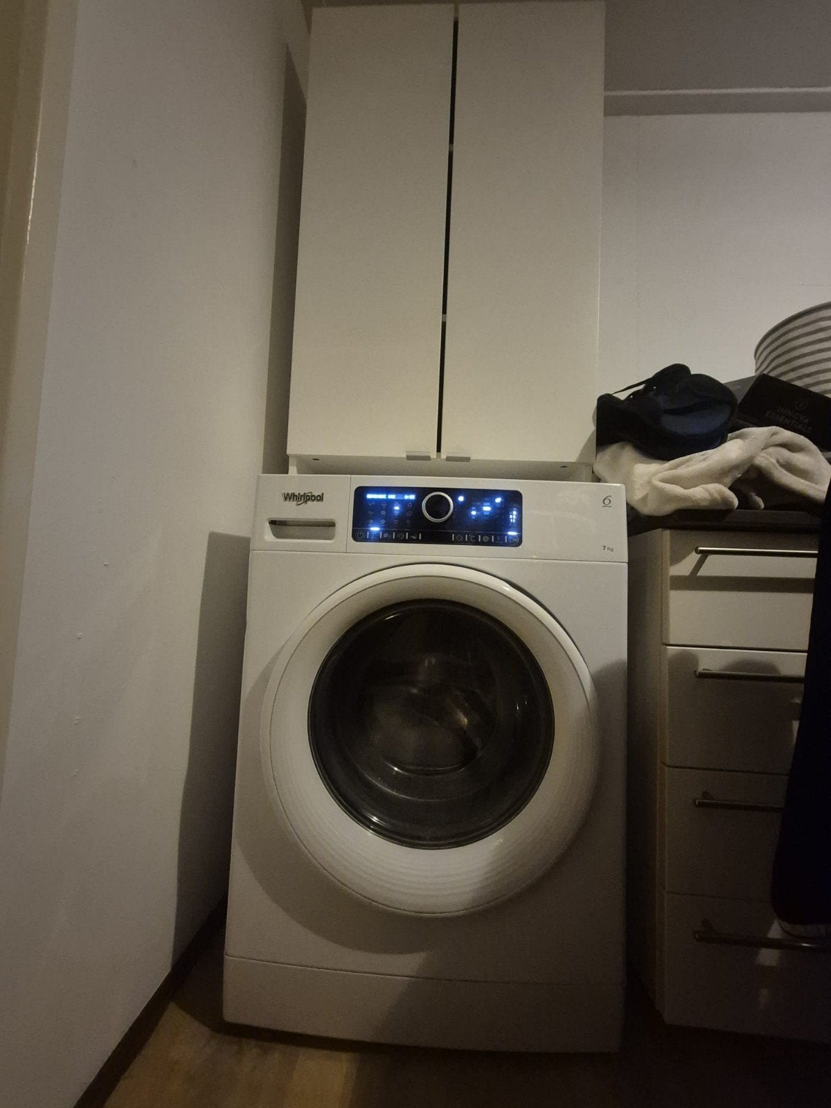 Whirlpool 6th sense wasmachine 7kg - inclusief wasmachinekas, Witgoed en Apparatuur, 6 tot 8 kg, Ophalen, Gebruikt, Voorlader