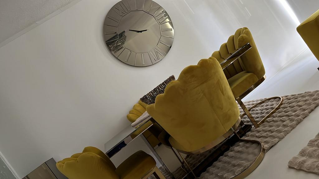 Eric kuster style tafel met barst, Vacatures, Vacatures | Chauffeurs, Overige vormen, 33 - 40 uur
