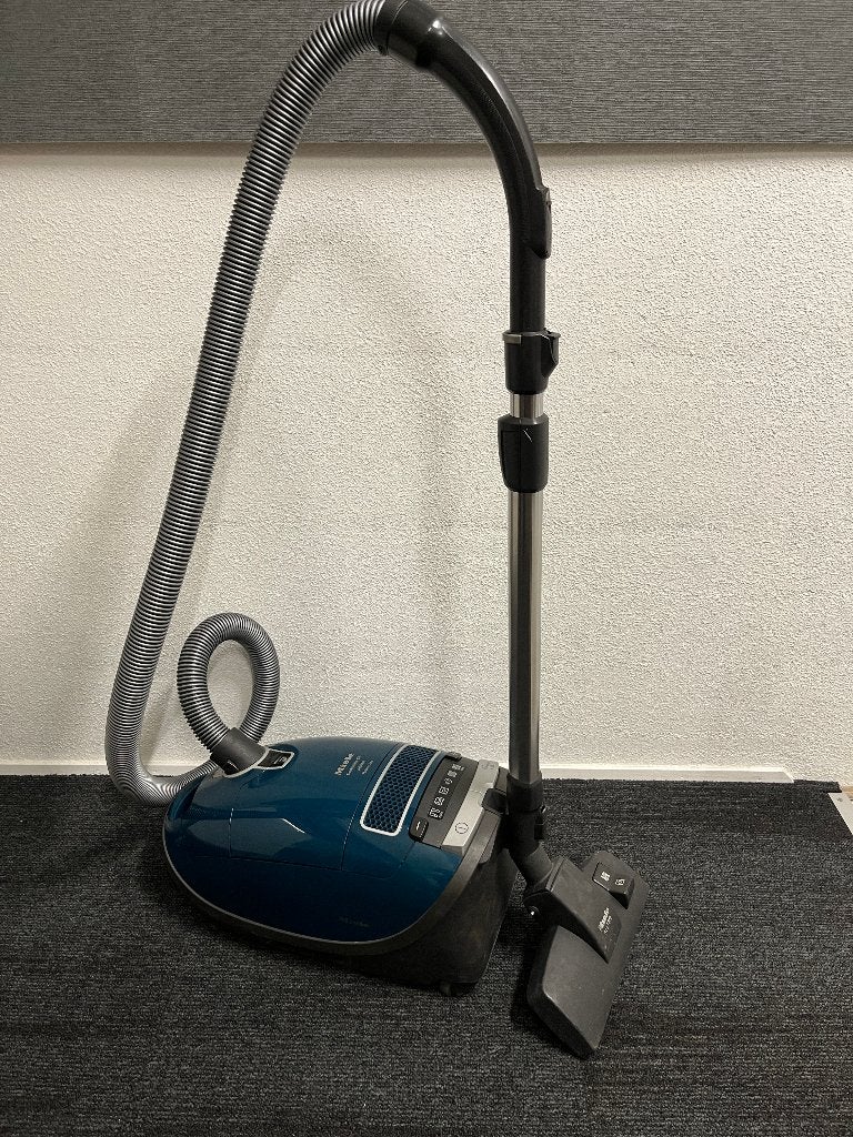 Nette Miele Complete C3 Jubilee Powerline stofzuiger 890watt, Stofzak, Gebruikt, Ophalen of Verzenden, Miele