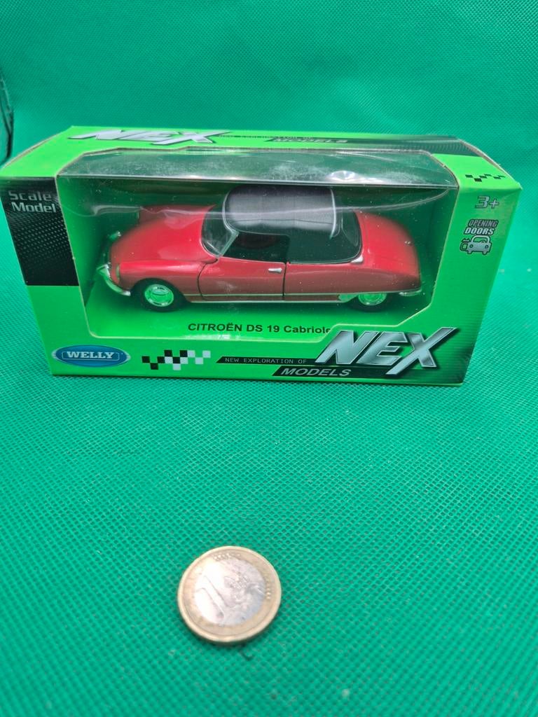 300 Citroen DS19 Cabriolet 1/43 Welly, Hobby en Vrije tijd, Modelauto's | 1:43, Ophalen of Verzenden, Zo goed als nieuw, Auto