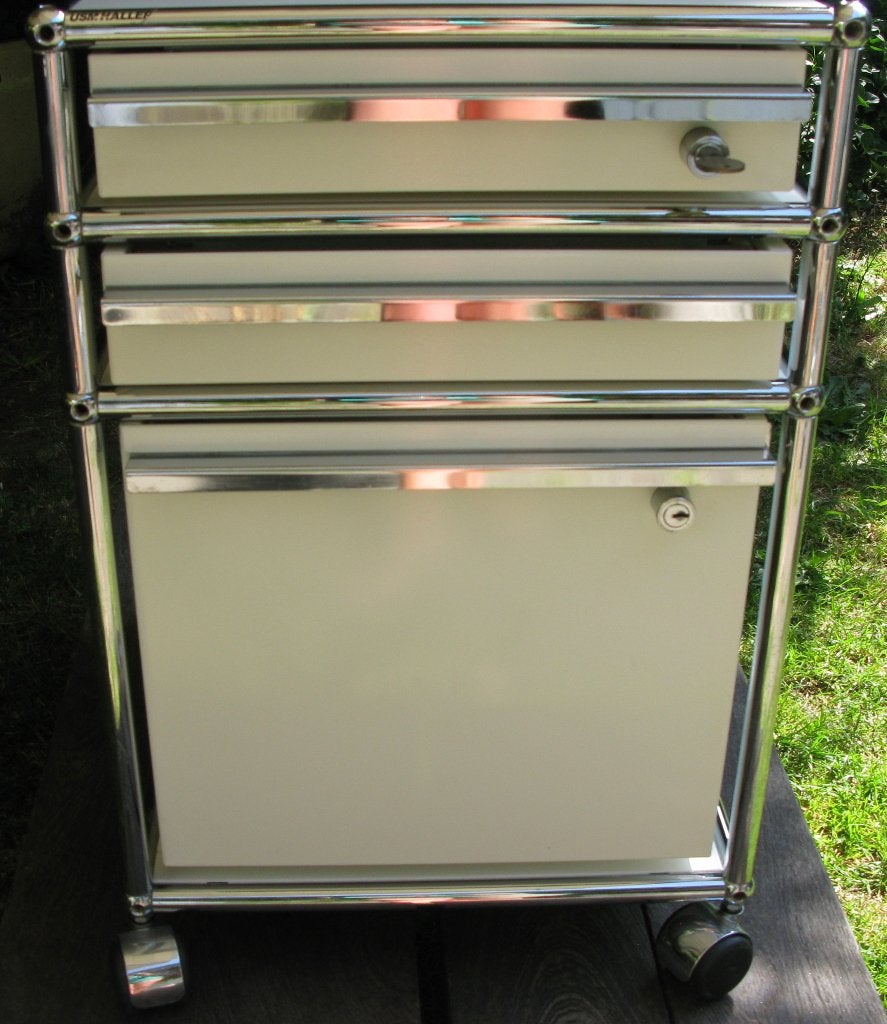 USM HALLER ROLCONTAINER WIT ZWENKWIELEN Z.G.A.N., Huis en Inrichting, Ophalen, Zo goed als nieuw, 3 of 4 laden, Minder dan 100 cm