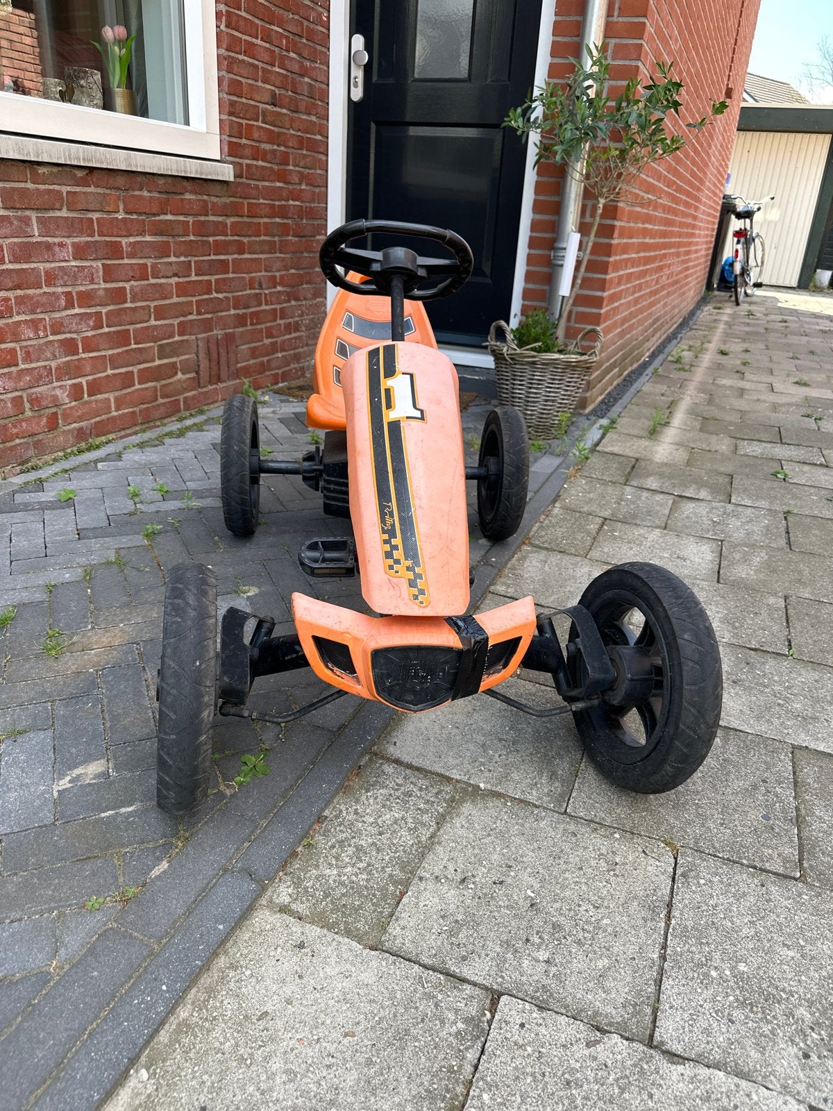 Berg skelter oranje met nummer 1, Ophalen, Gebruikt, Berg