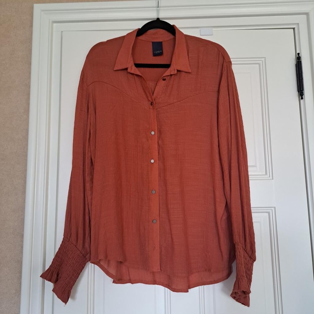 cognac bruine blouse mt. 42, Kleding | Dames, Bruin, Maat 42/44 (L), Ophalen of Verzenden, Zo goed als nieuw