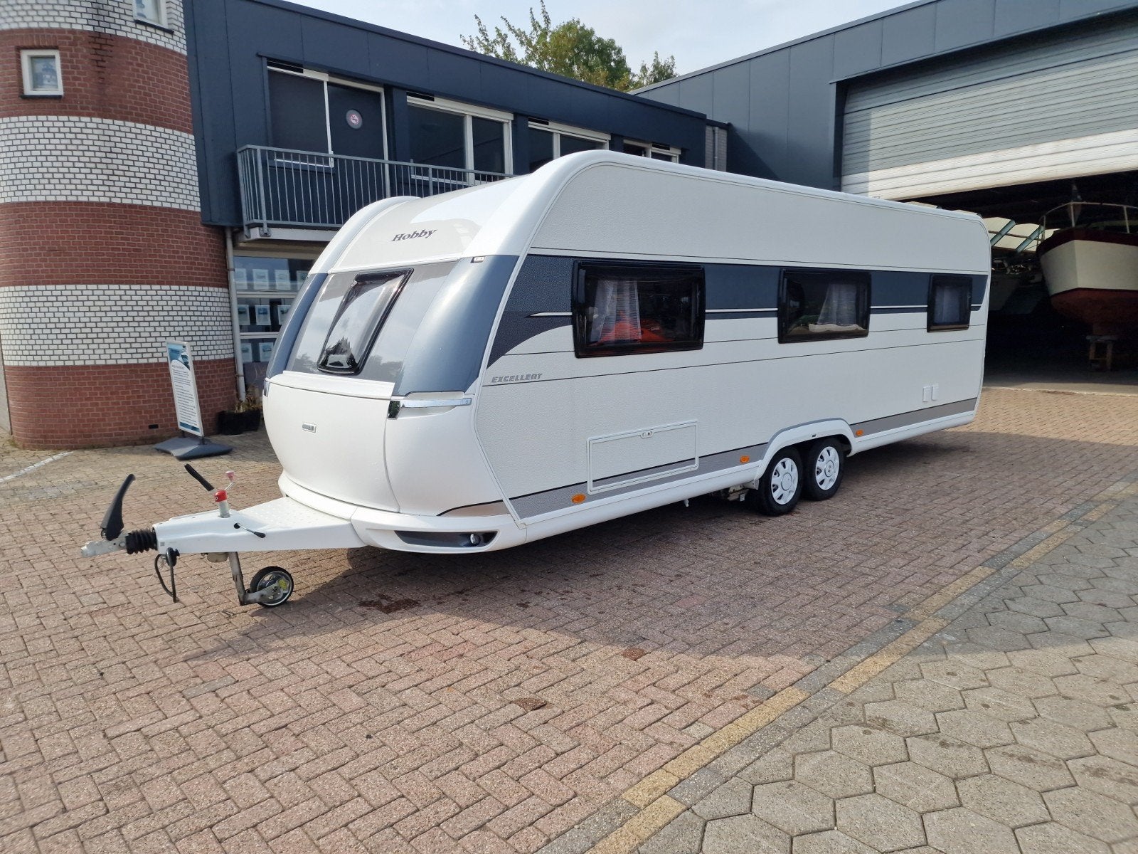 Hobby 650 UMFE, Caravans en Kamperen, Caravans, Rondzit, Hobby, Frans bed, Particulier