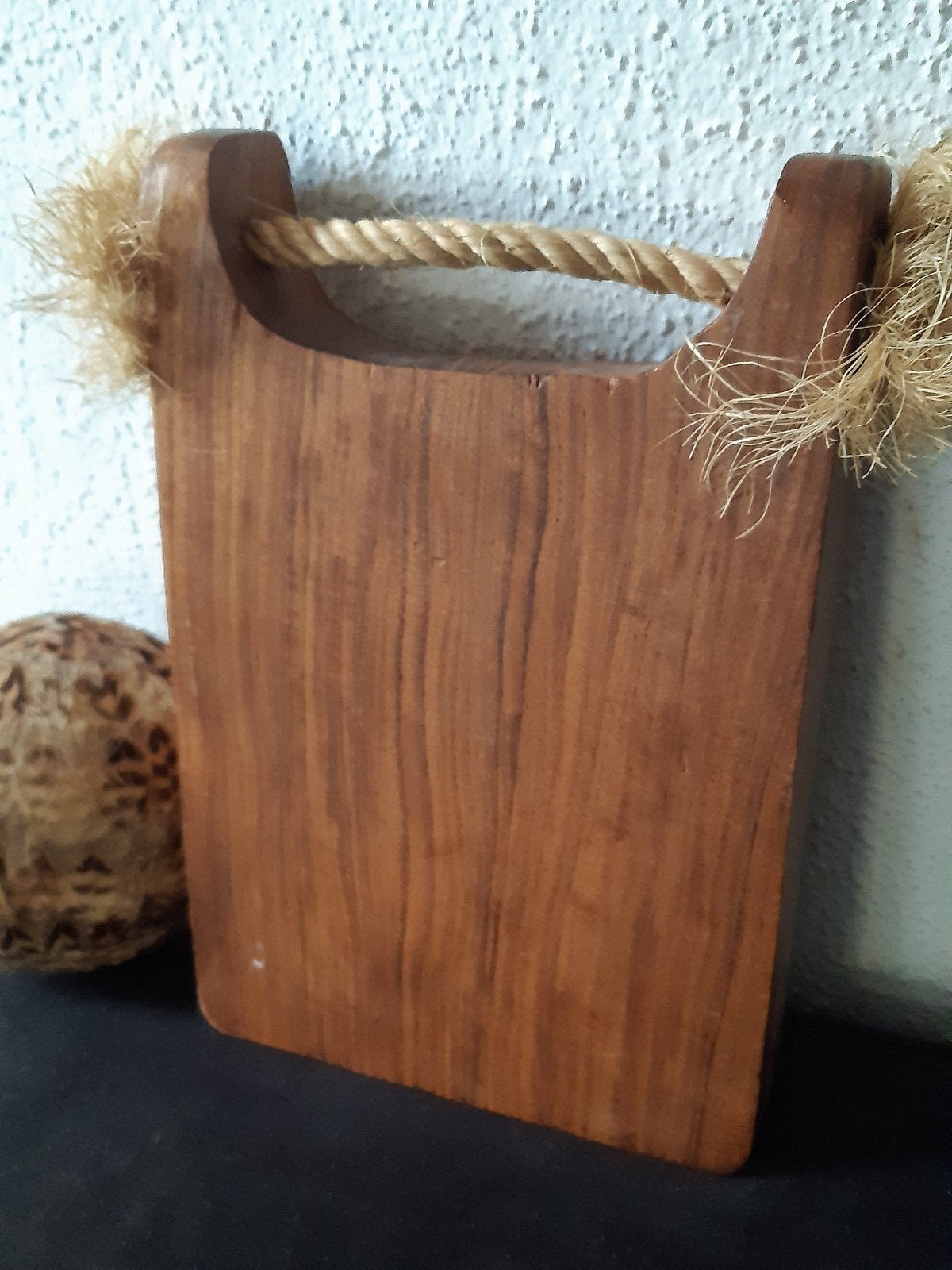 Landelijk dik houten broodplankje ,hengsel v touw ,sober, Ophalen of Verzenden