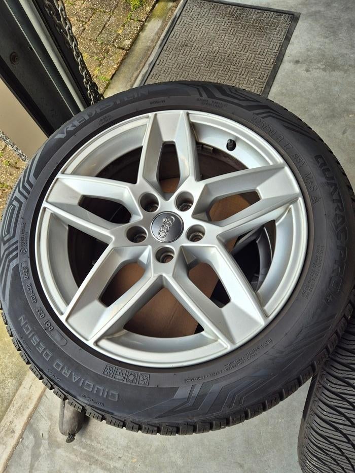 4 Audi/VW velgen met nieuwe all season banden 17" 225/50, Ophalen, Banden en Velgen, Nieuw, 17 inch