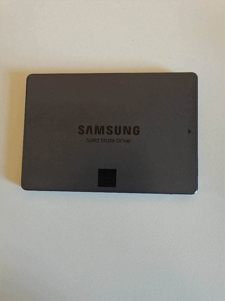 Samsung 870 QVO 1TB SSD – 2.5 inch SATA – 98% gezondheid, Computers en Software, Gebruikt, Ophalen of Verzenden, 1TB, Samsung