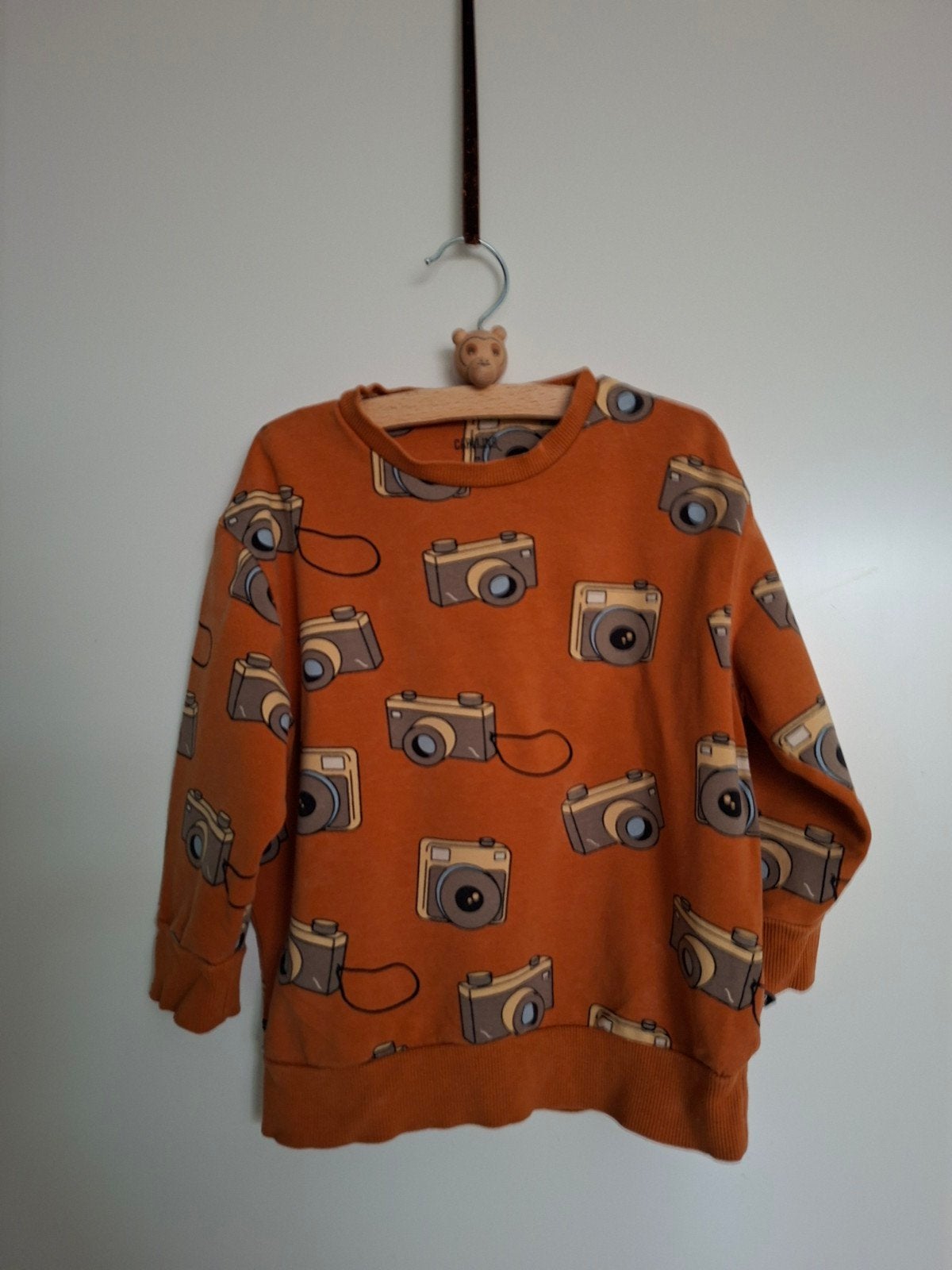 CarlijnQ sweater maat allover print van fototoestel  98 104, Jongen of Meisje, Trui of Vest, Ophalen of Verzenden, Zo goed als nieuw