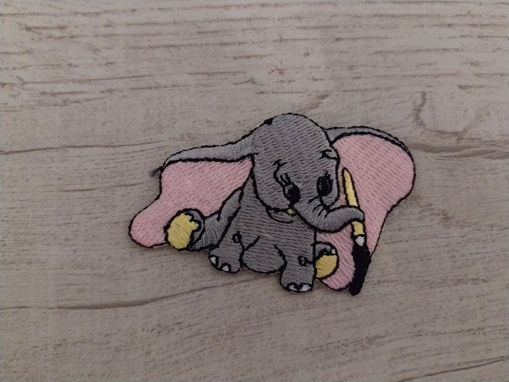 Applicatie plaatje grijze dombo olifant NIEUW, Ophalen of Verzenden, Nieuw, Applicatie