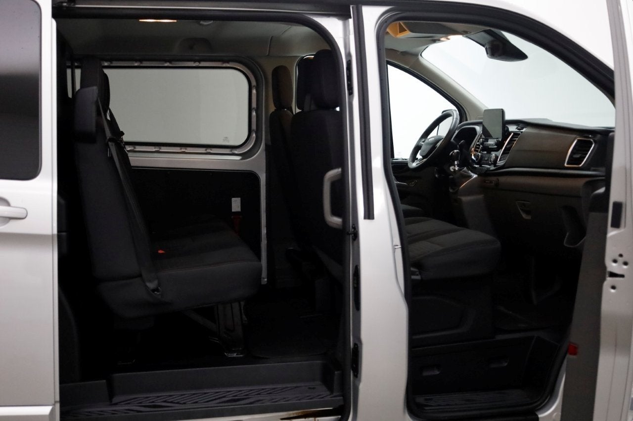 Ford Transit Custom 2.0 TDCI 130pk L2H1 Limited D.C. Airco/N, Auto's, Voorwielaandrijving, 15 km/l, Euro 6, 4 cilinders