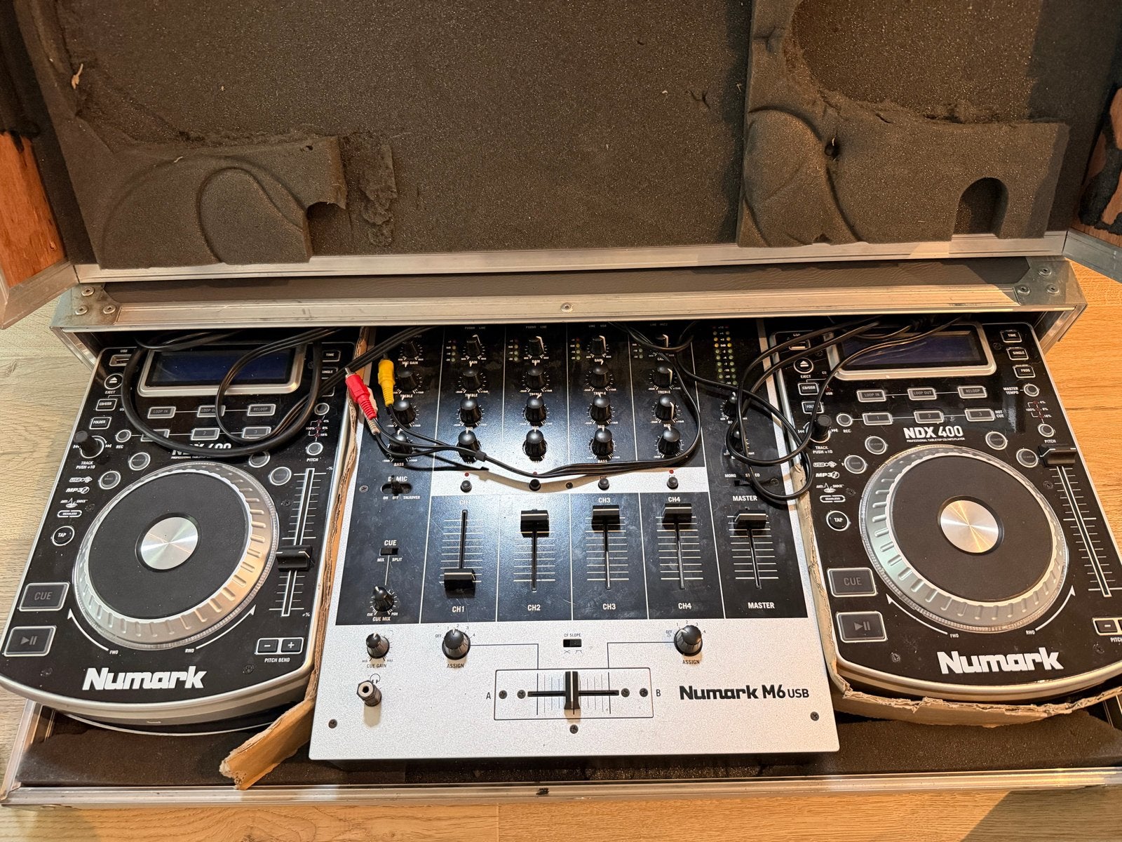 Numark DJ-set 2x NDX400 spelers & M6 USB mixer in flightcase, Ophalen, Gebruikt, Dj-set, Numark