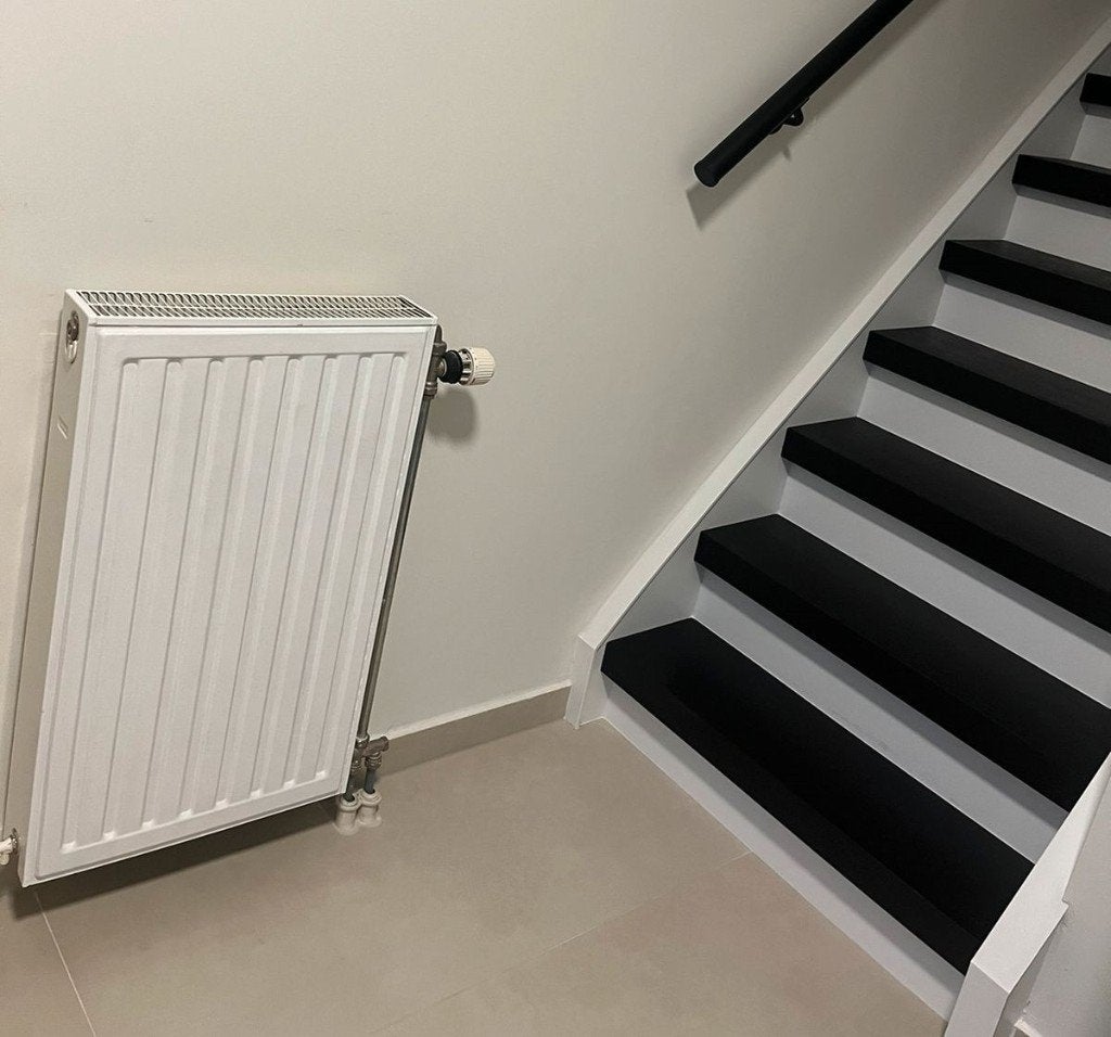 Strakke Radiatorombouw op Maat | Horizontaal & Verticaal 13A, Ophalen, Hout, Zwart, Nieuw