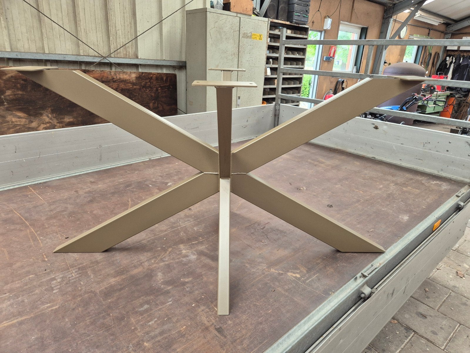 Stalen Matrixpoot/kruispoot in Anodic Bronze gepoedercoat, Ophalen, Tafelpoot, 100 tot 150 cm, Nieuw