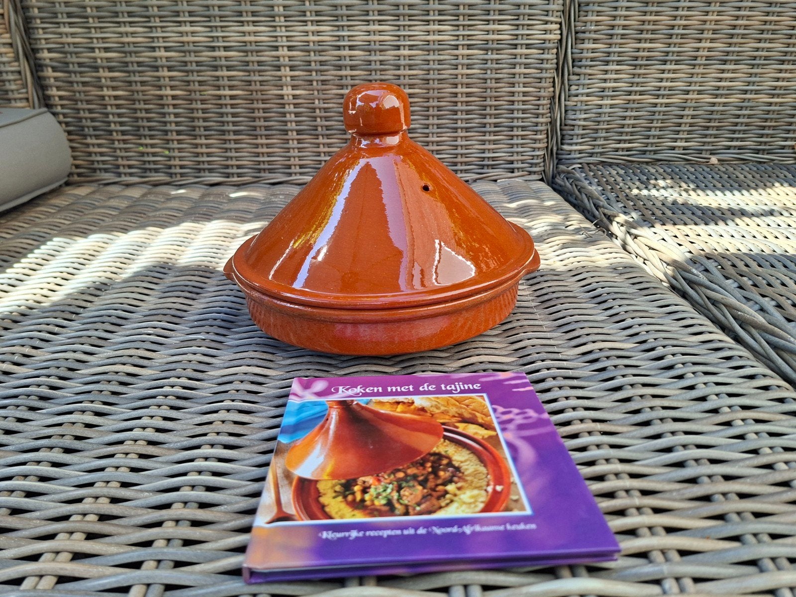 Tajine Pan - Aardewerk met receptenboekje, Huis en Inrichting, Keuken | Potten en Pannen, Ophalen, Zo goed als nieuw, Overige materialen