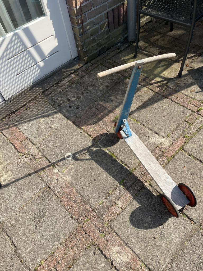 Vintage stepje. Gratis voor bosje bloemen, Antiek en Kunst, Curiosa en Brocante, Ophalen