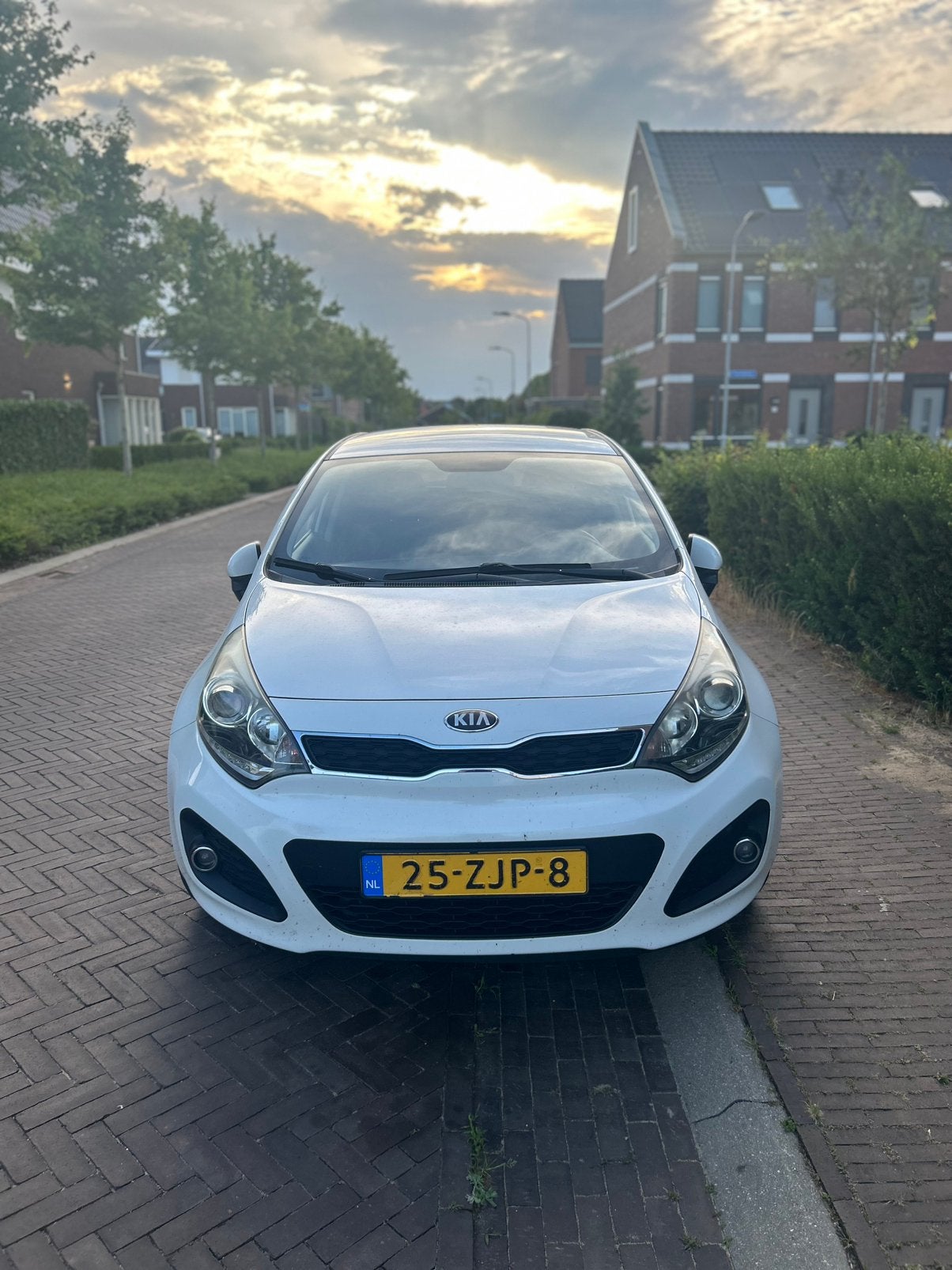 Kia Rio 1.2 I 5DRS  I 2012 I Airco I Dealer Onderhouden, Auto's, 40 €/maand, Zwart, Wit, Handgeschakeld
