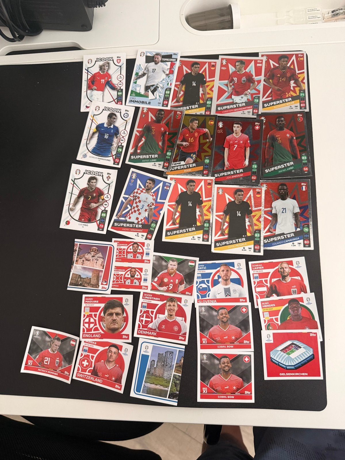 Voetbalkaarten Euro 2024 - Topps Match Attax, Ophalen of Verzenden, Zo goed als nieuw, Overige sporten, Spelerskaart
