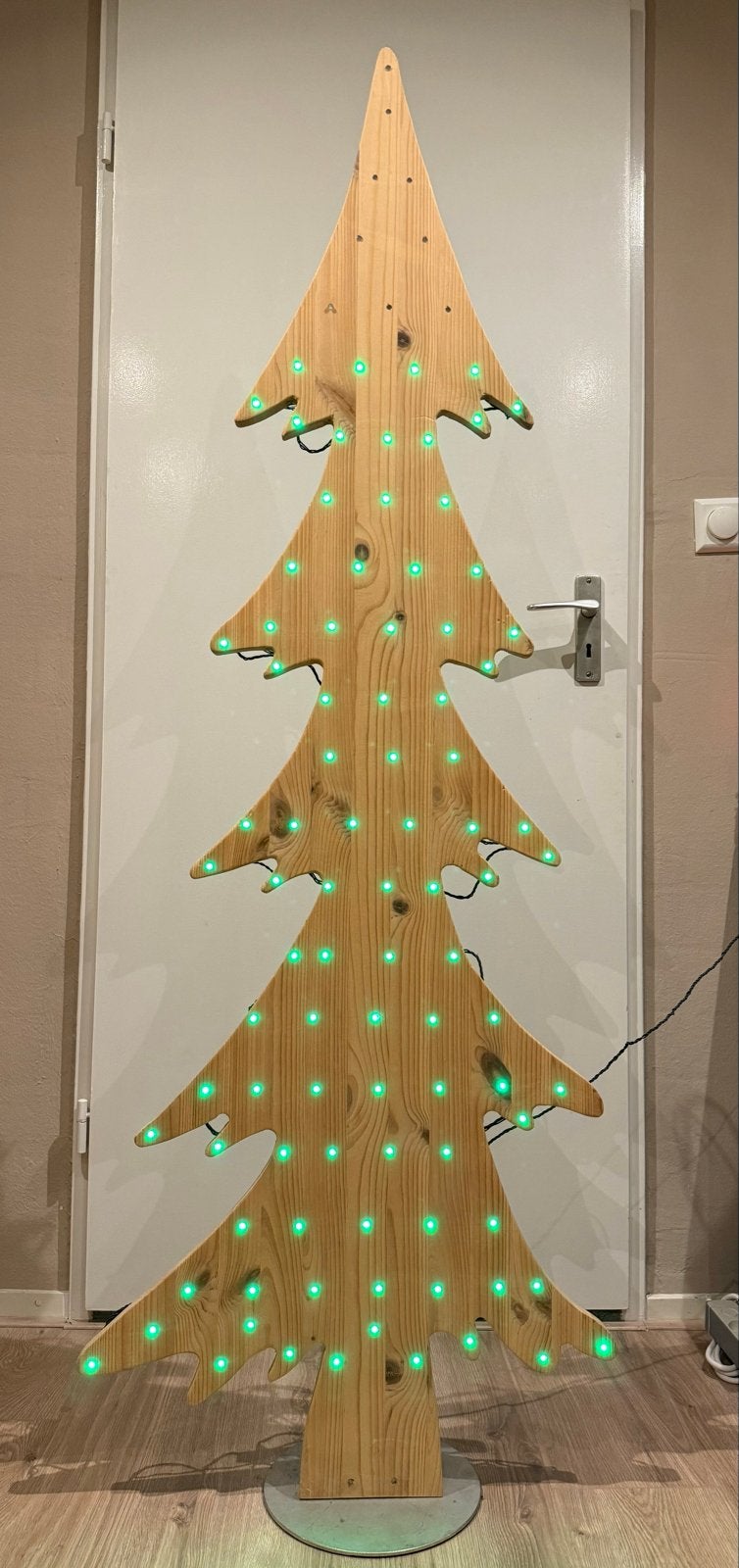 Prachtige houten kerstboom met programeerbare verlichting, Diversen, Ophalen, Zo goed als nieuw