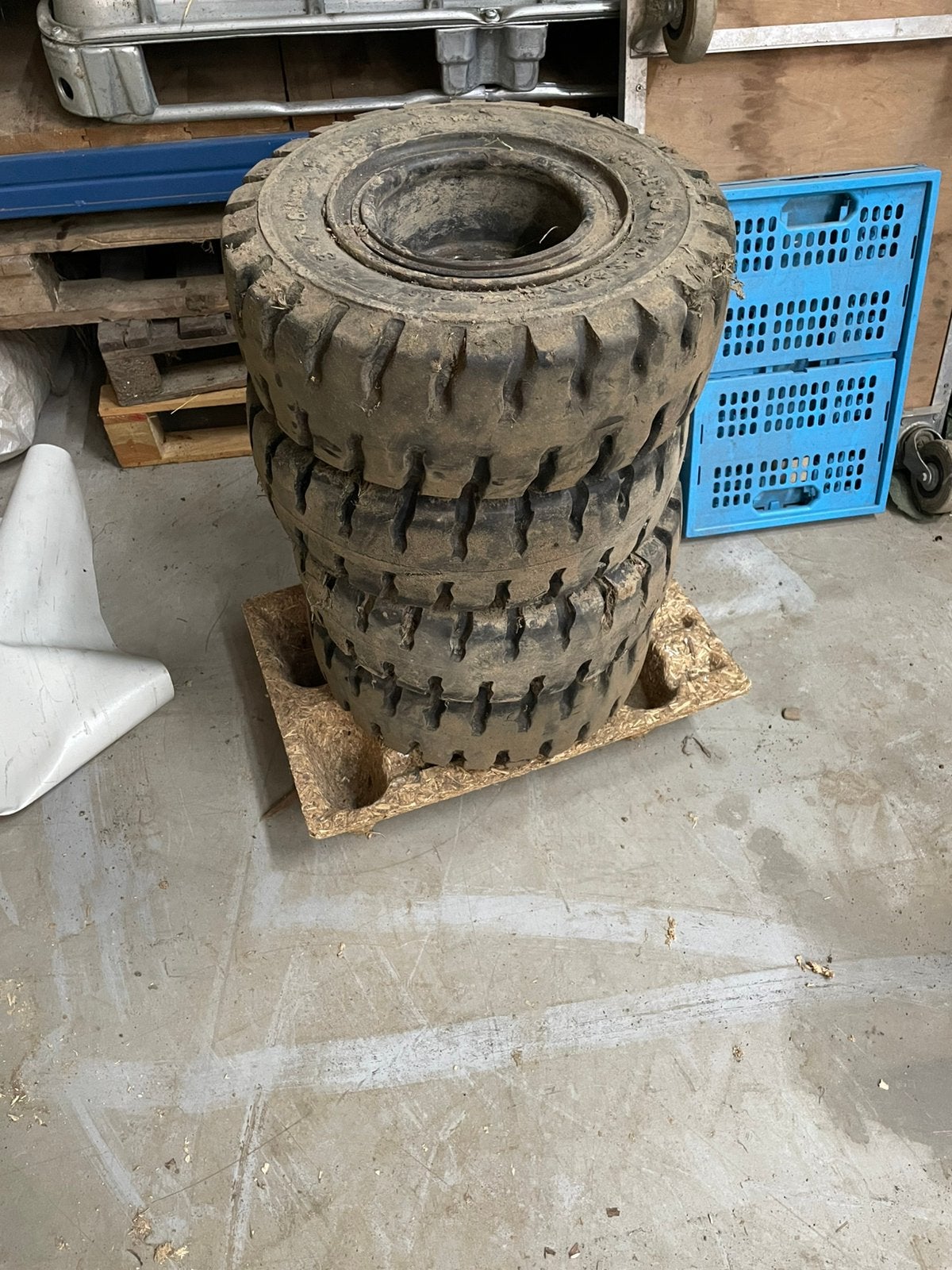 Heftruck banden 4x, Ophalen