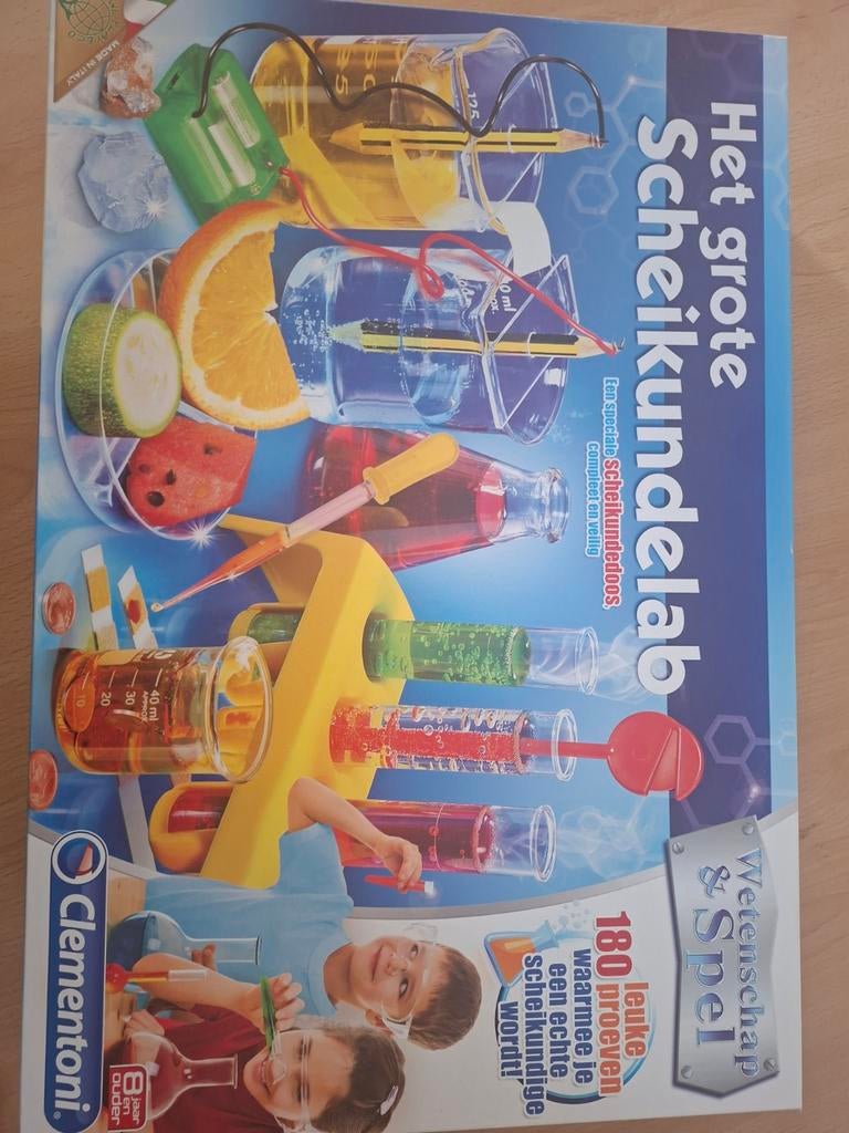 Clementoni Het Grote Scheikundelab - Wetenschap & Spel, Ophalen of Verzenden, Zo goed als nieuw, Ontdekken
