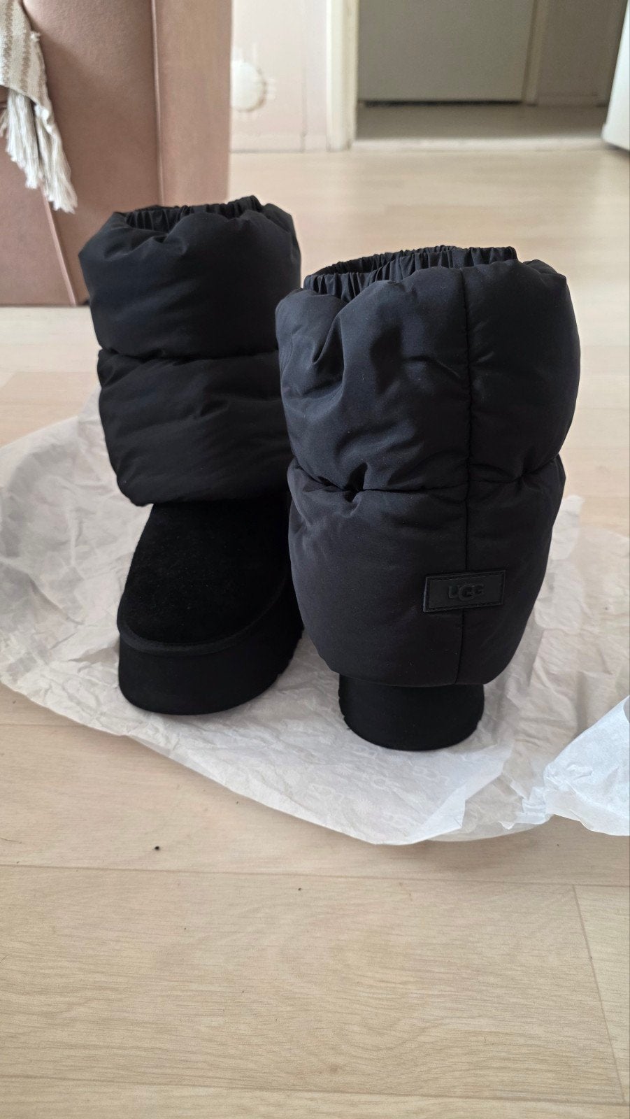 UGG Classic Mini Dipper Laarzen Zwart, UGG, Zwart, Lage of Enkellaarzen, Nieuw