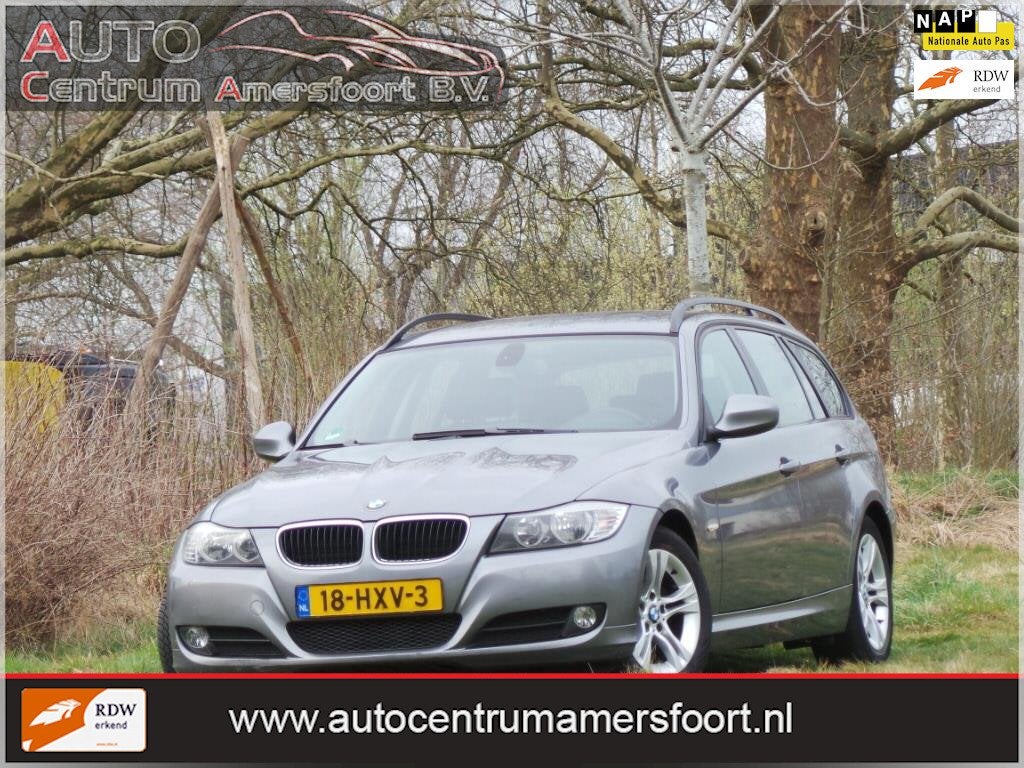 BMW 3-serie Touring 320i Business Line ( INRUIL MOGELIJK ), Achterwielaandrijving, 4 cilinders, Origineel Nederlands, Handgeschakeld