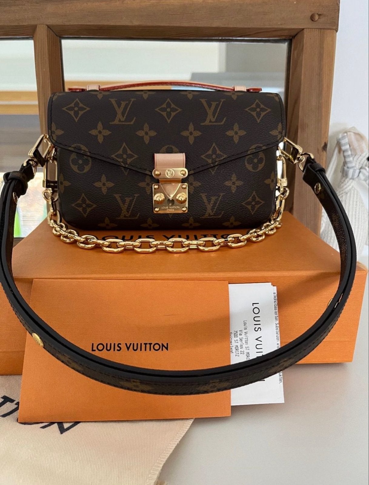 Louis Vuitton Pochette Metis Tas, Ophalen of Verzenden, Zo goed als nieuw, Bruin, Handtas