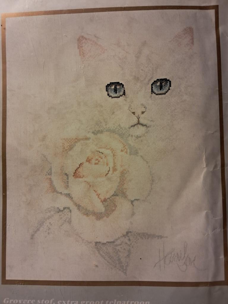 Een nieuw kat/poes borduurpatroon  met bloem van Lanarte, Ophalen of Verzenden, Nieuw, Handborduren, Patroon