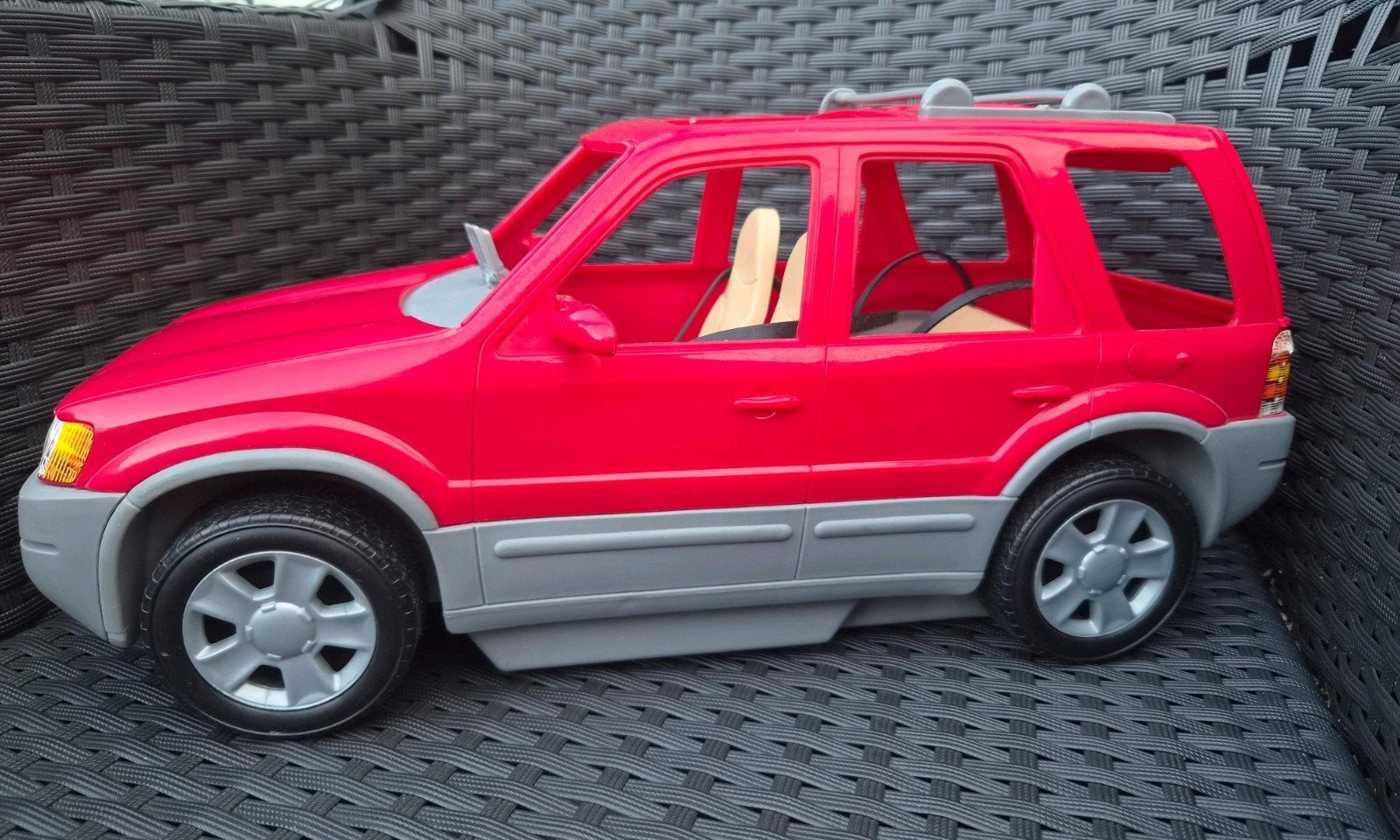 vintage Barbie Ford Escape SUV 2002, Ophalen of Verzenden, Zo goed als nieuw