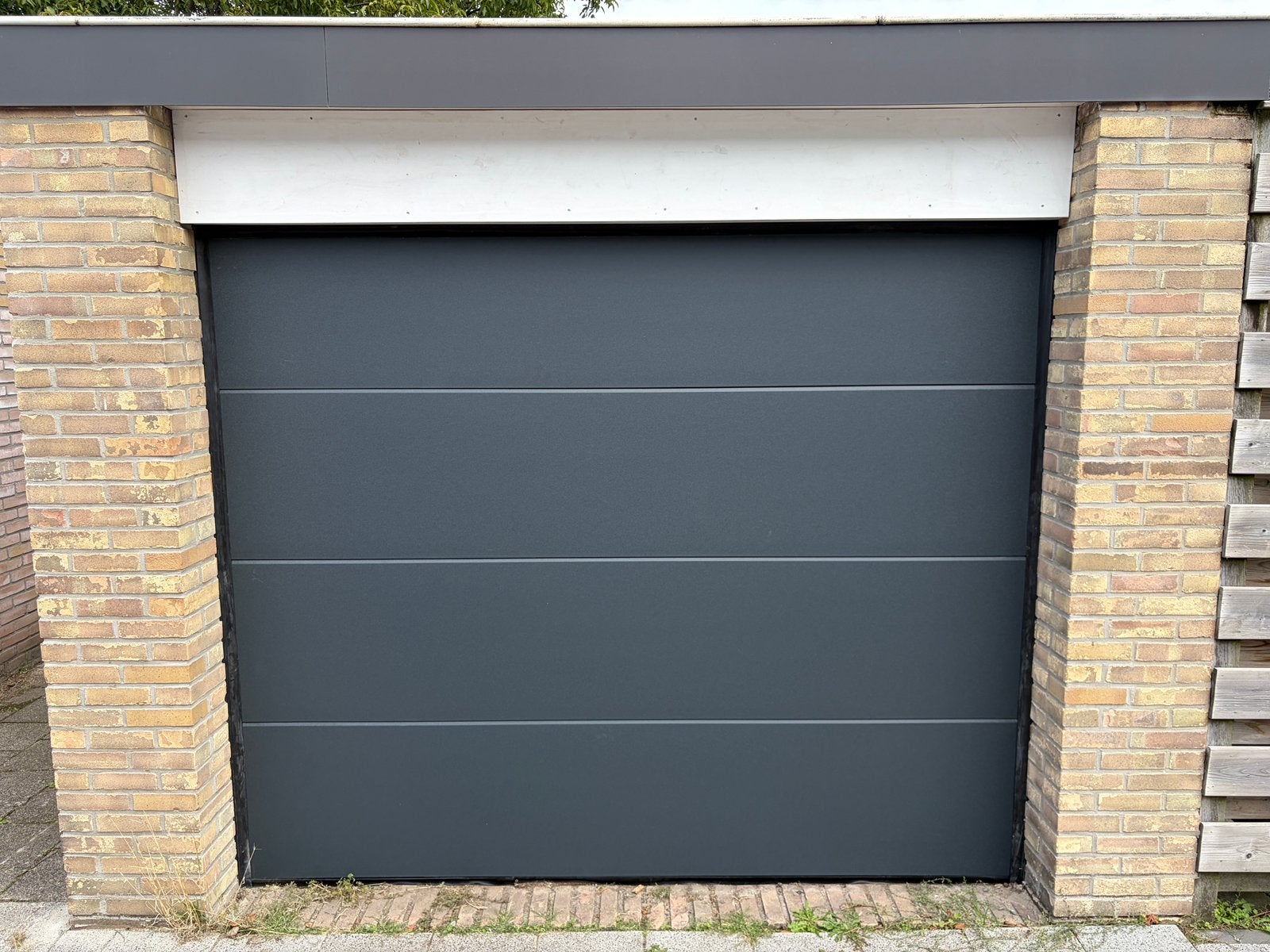Deuren monteur , garagedeur / overhead deur / rolluik, Ophalen, Nieuw, Garagedeur