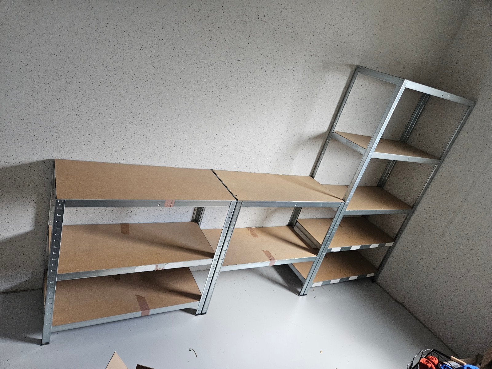 2x stellingkast met houten planken, Ophalen, Gebruikt