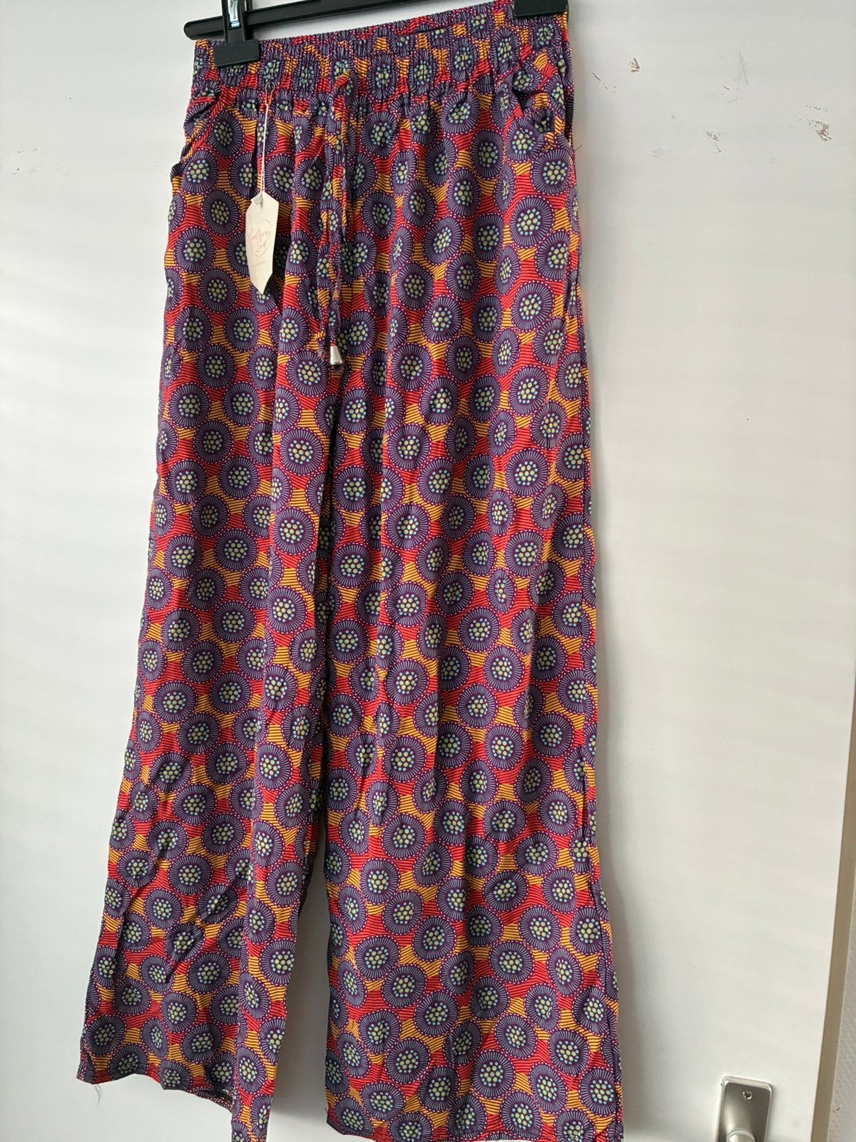 Wijde broek afrikaanse print veelkleurig rood blauw geel, Kleding | Dames, Meerkleurig, Maat 42/44 (L), Nieuw, Ophalen of Verzenden