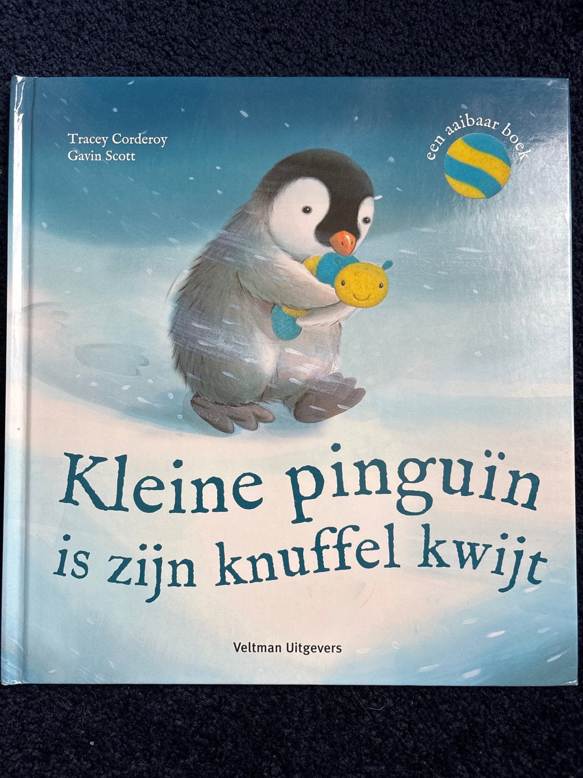 Kleine pinguïn is zijn knuffel kwijt - Tracey Corderoy, Boeken, Ophalen of Verzenden, Zo goed als nieuw
