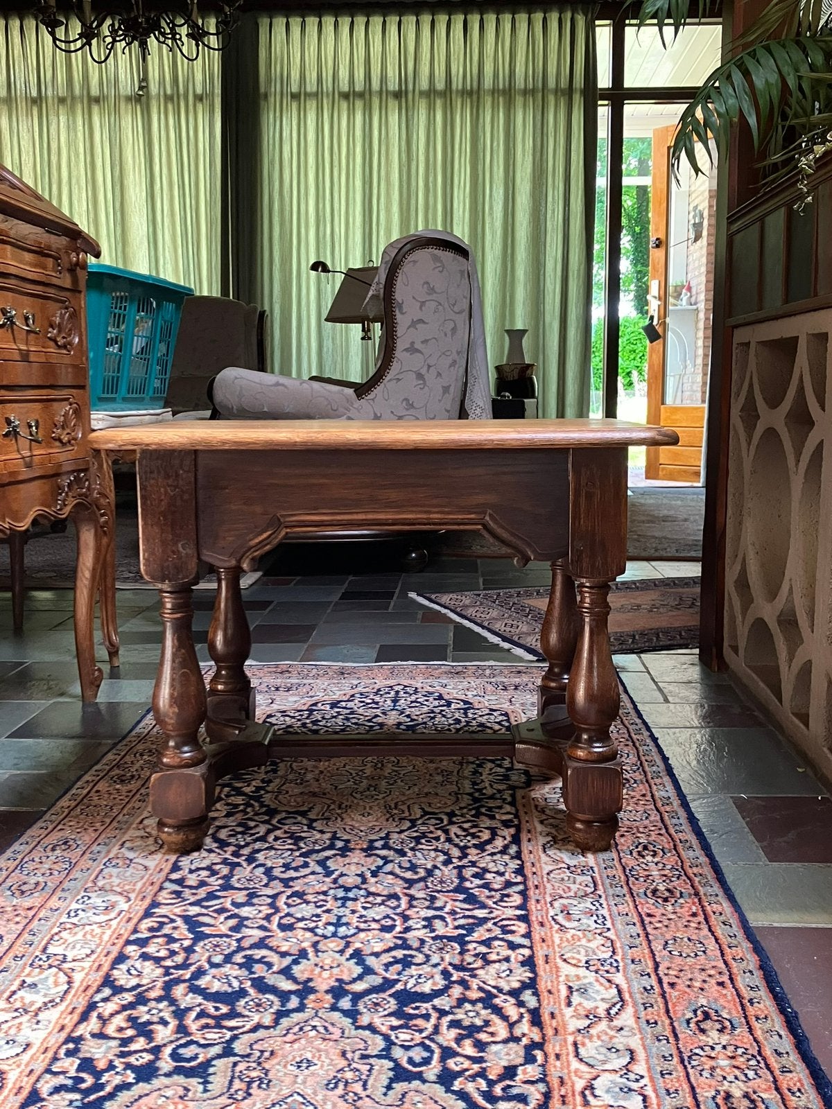 Klassiek houten bijzettafel, Ophalen