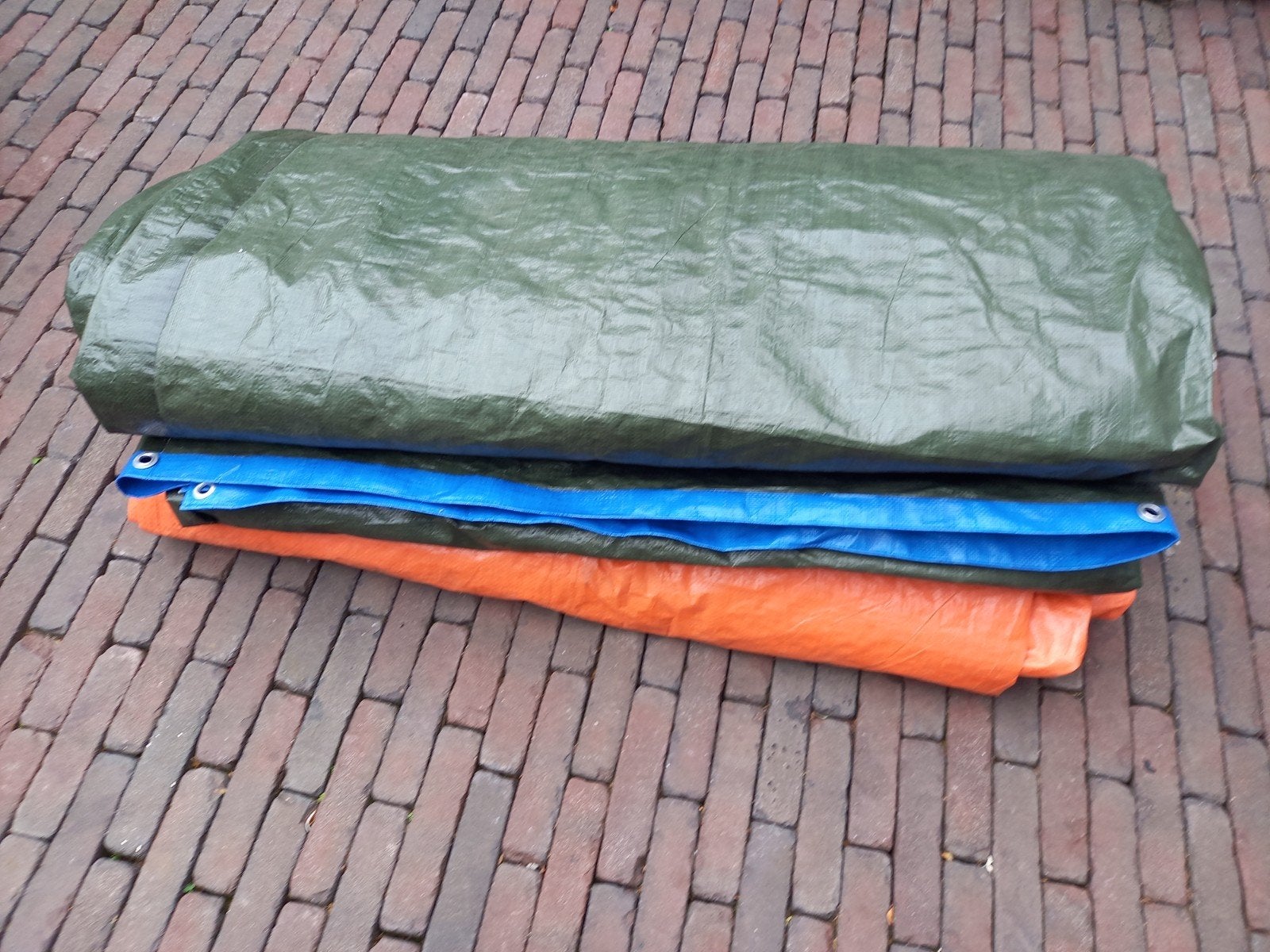 Twee dekzeilen - groen/blauw, oranje 6x4m, Doe-het-zelf en Verbouw, Ophalen, Gebruikt, 15 m² of meer, Zeil