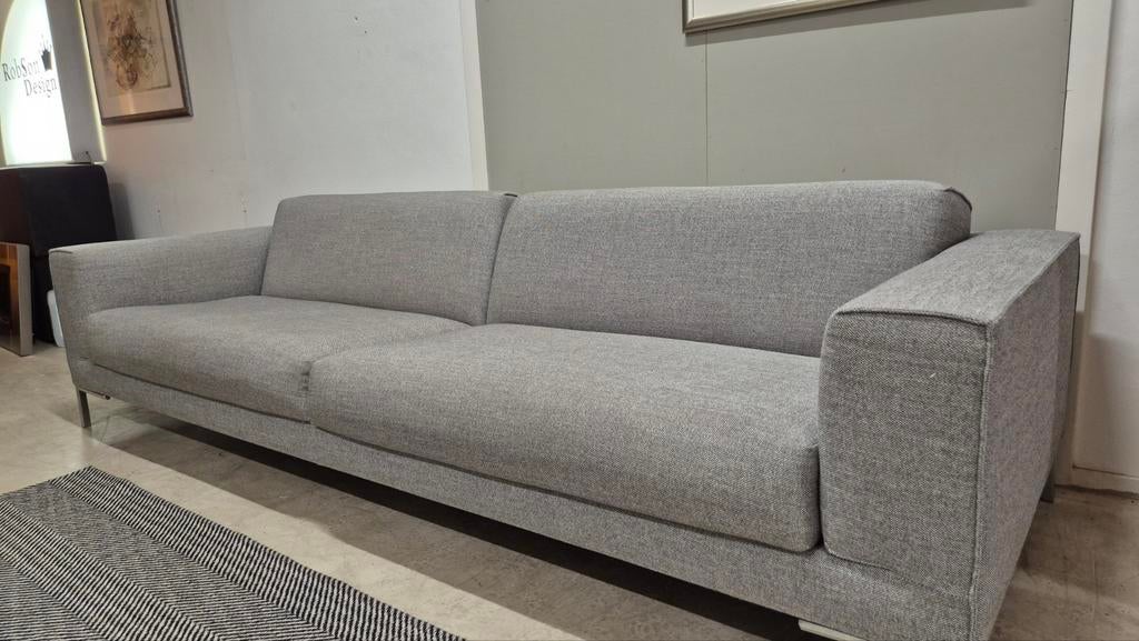Design on Stock Akion lounge 4,5 zits bank in NIEUWSTAAT!!!, 250 tot 300 cm, 100 tot 125 cm, Ophalen of Verzenden, Zo goed als nieuw