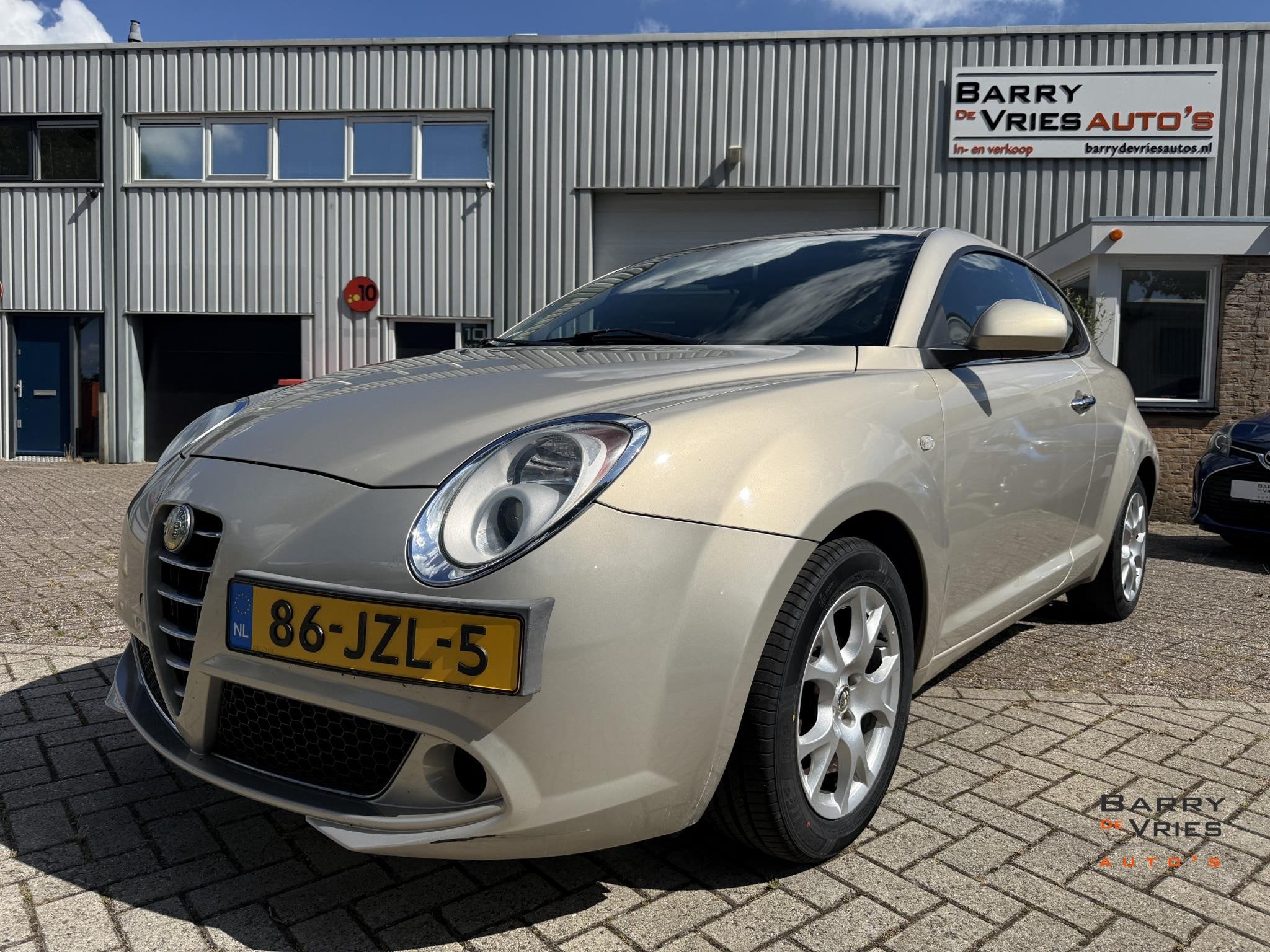 Alfa Romeo MiTo 1.4 T Distinctive | Nieuwe Apk |, Auto's, Alfa Romeo, Voorwielaandrijving, Stof, Gebruikt, 4 cilinders